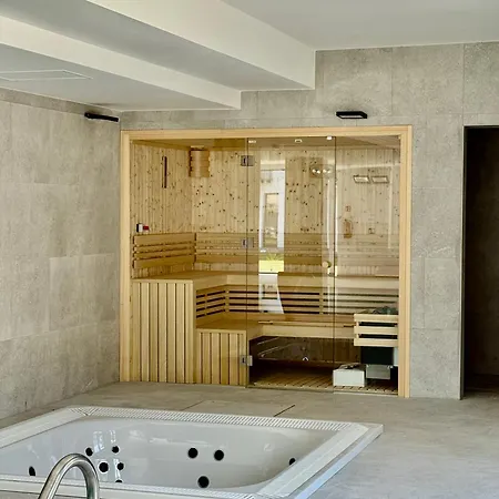 224 Z Basenem, Sauna, Jacuzzi W Cenie - 5d Apartman